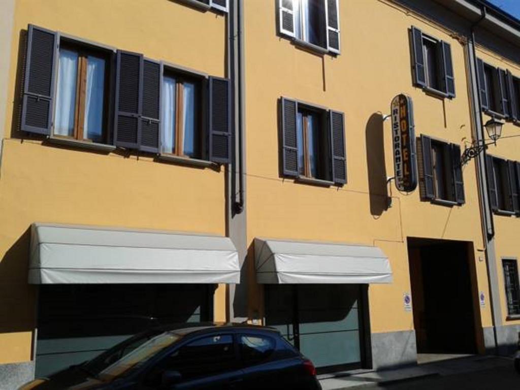 Albergo Leon D'Oro Castel San Giovanni  Exterior photo