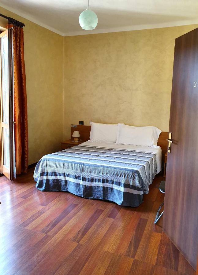 Albergo Leon D'Oro Castel San Giovanni  Exterior photo
